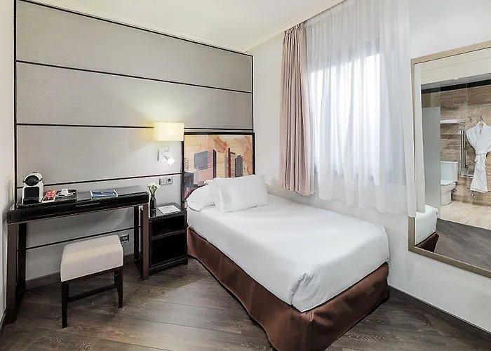 H10 Universitat (adults Only) 4*