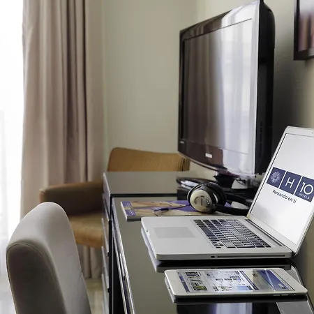 Hotel H10 Universitat (adults Only)