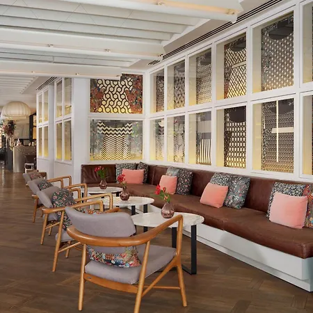 Ξενοδοχείο H10 Universitat (adults Only) 4*