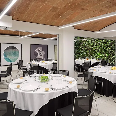 Отель H10 Universitat (adults Only) Барселона
