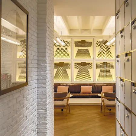Отель H10 Universitat (adults Only) 4*