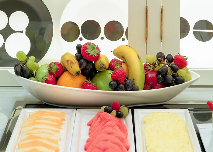 فندق إتش 10 أونيفيرسيتات