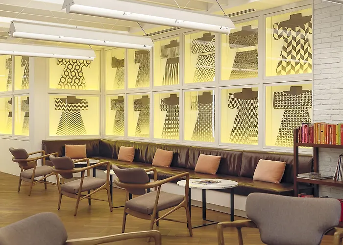 إتش 10 أونيفيرسيتات فندق برشلونة