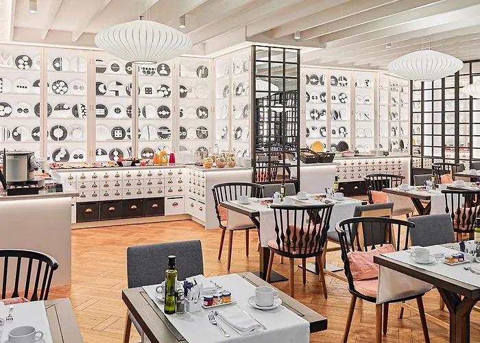 إتش 10 أونيفيرسيتات 4*