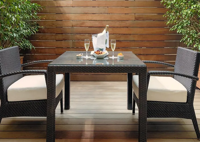 إتش 10 أونيفيرسيتات فندق برشلونة