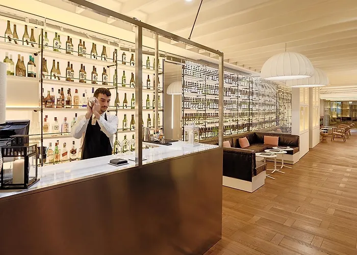 إتش 10 أونيفيرسيتات 4* برشلونة