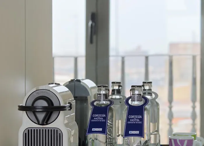 إتش 10 أونيفيرسيتات 4* برشلونة