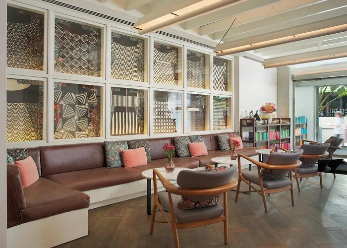 إتش 10 أونيفيرسيتات فندق برشلونة