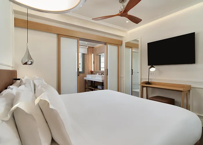 فندق إتش 10 أونيفيرسيتات برشلونة