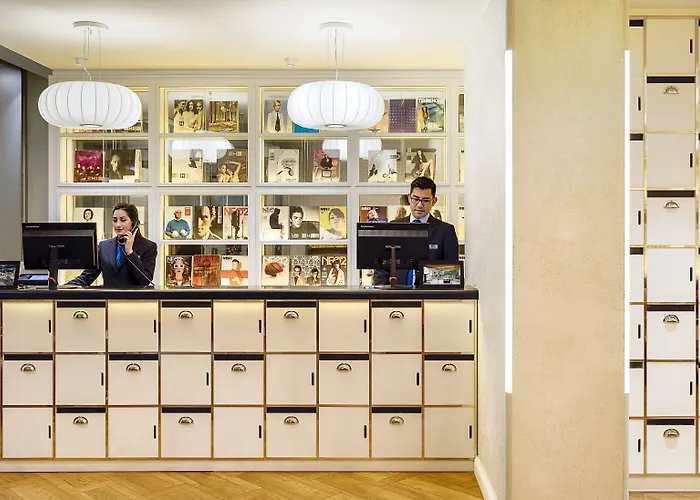 إتش 10 أونيفيرسيتات 4* برشلونة