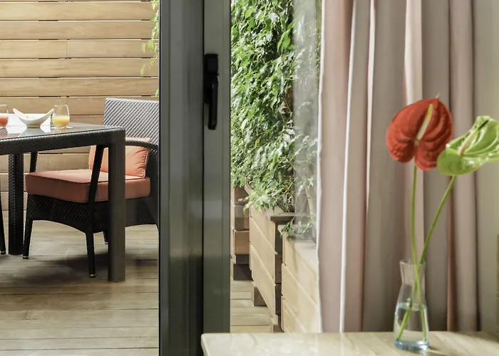 إتش 10 أونيفيرسيتات برشلونة