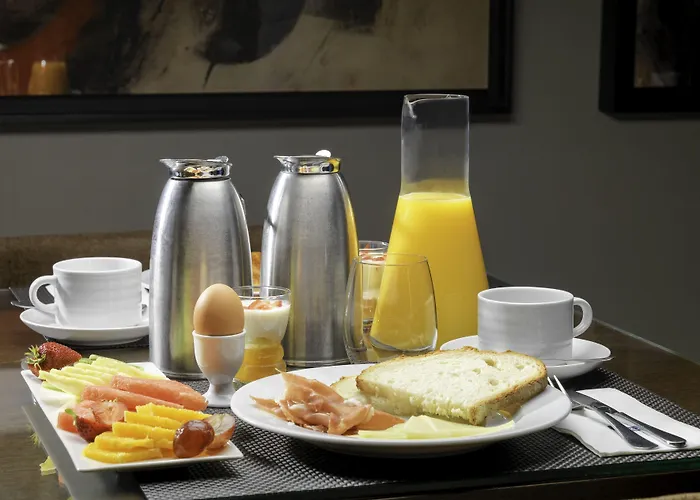 إتش 10 أونيفيرسيتات 4* برشلونة