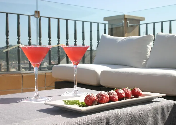 فندق إتش 10 أونيفيرسيتات