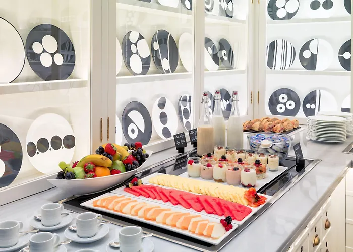 فندق إتش 10 أونيفيرسيتات 4*