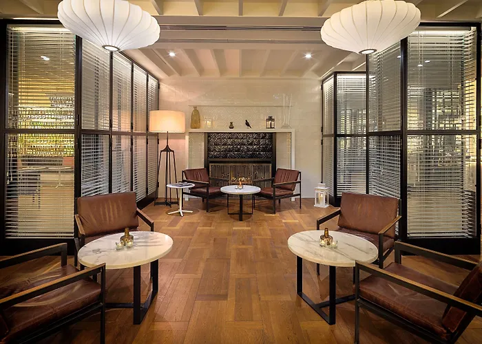 فندق إتش 10 أونيفيرسيتات برشلونة