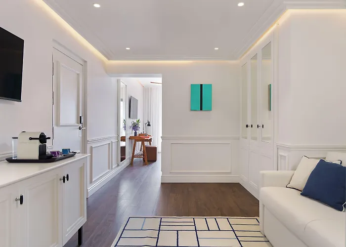 إتش 10 أونيفيرسيتات فندق برشلونة