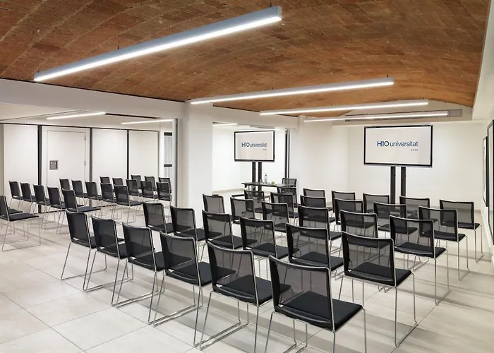 إتش 10 أونيفيرسيتات 4* برشلونة