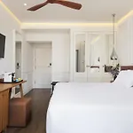 Hotel H10 Universitat (adults Only)