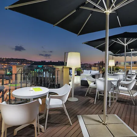 H10 Universitat 4*