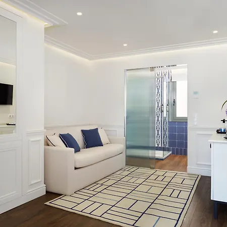 H10 Universitat Hotel 4*