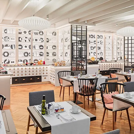 Hotel H10 Universitat (adults Only) Barcellona