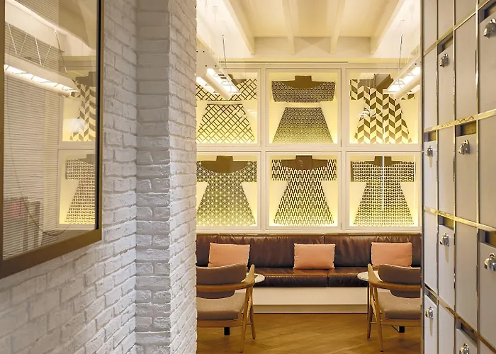 Hotel H10 Universitat (adults Only) 4*