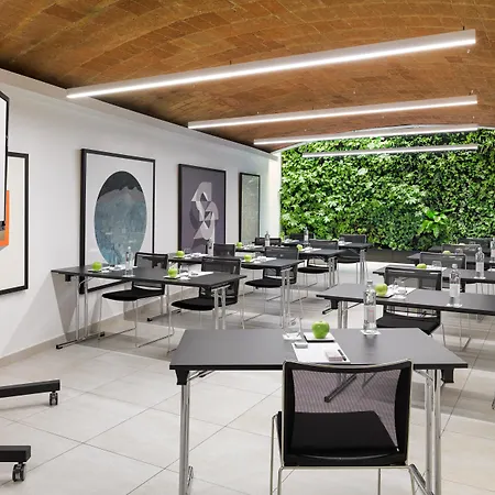 H10 Universitat Hotel 4*