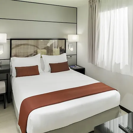 H10 Universitat 4* Barcelona